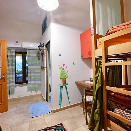 Mi Casa Es Tu Casa - Shkodra Backpackers Hostel Ngoại thất bức ảnh
