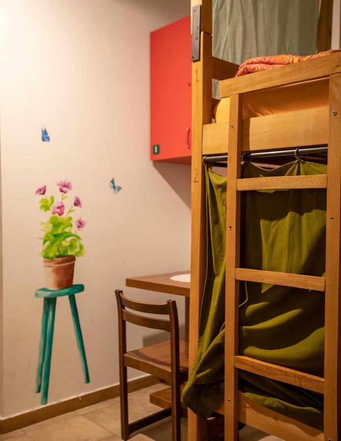 Mi Casa Es Tu Casa - Shkodra Backpackers Hostel Ngoại thất bức ảnh