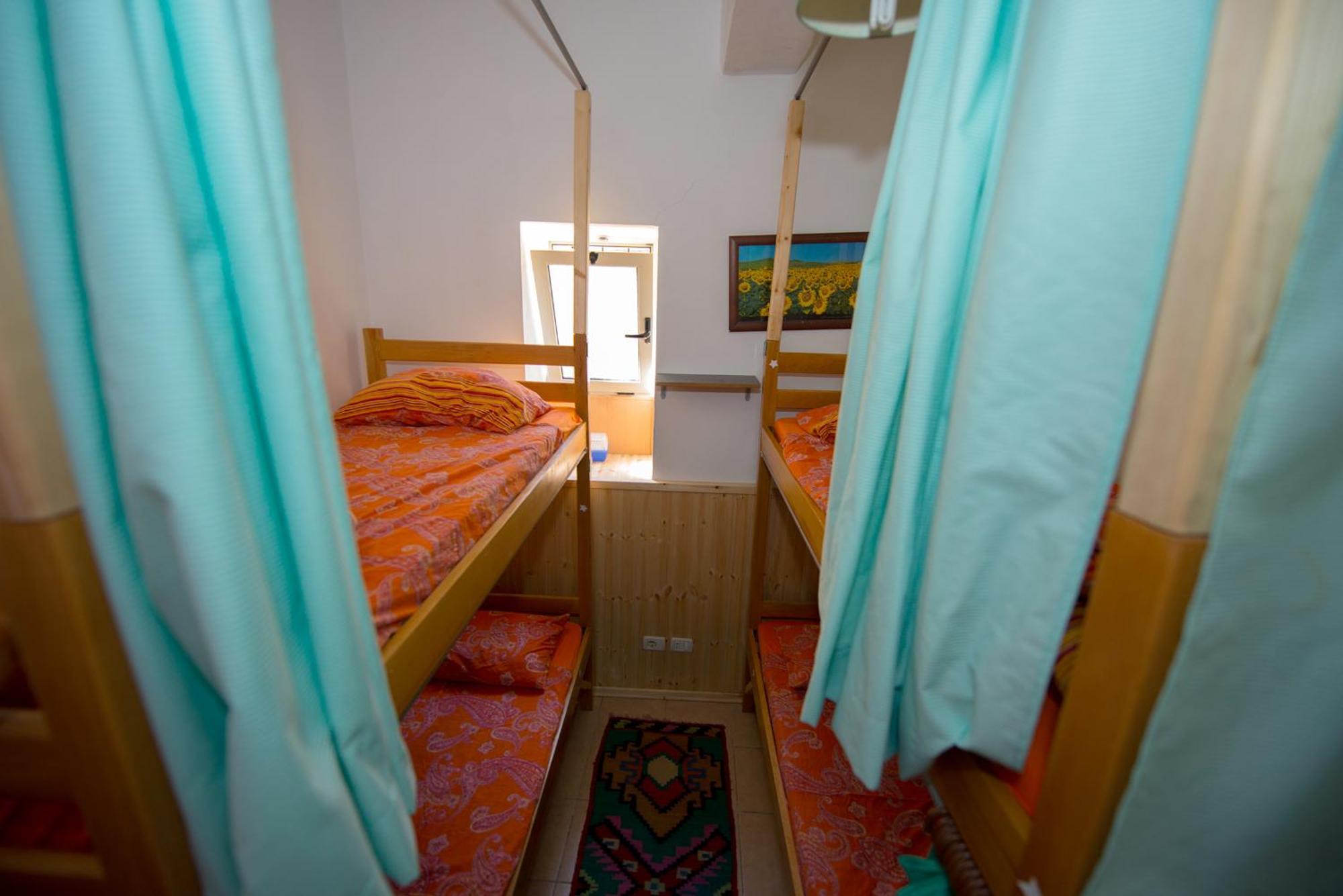 Mi Casa Es Tu Casa - Shkodra Backpackers Hostel Phòng bức ảnh