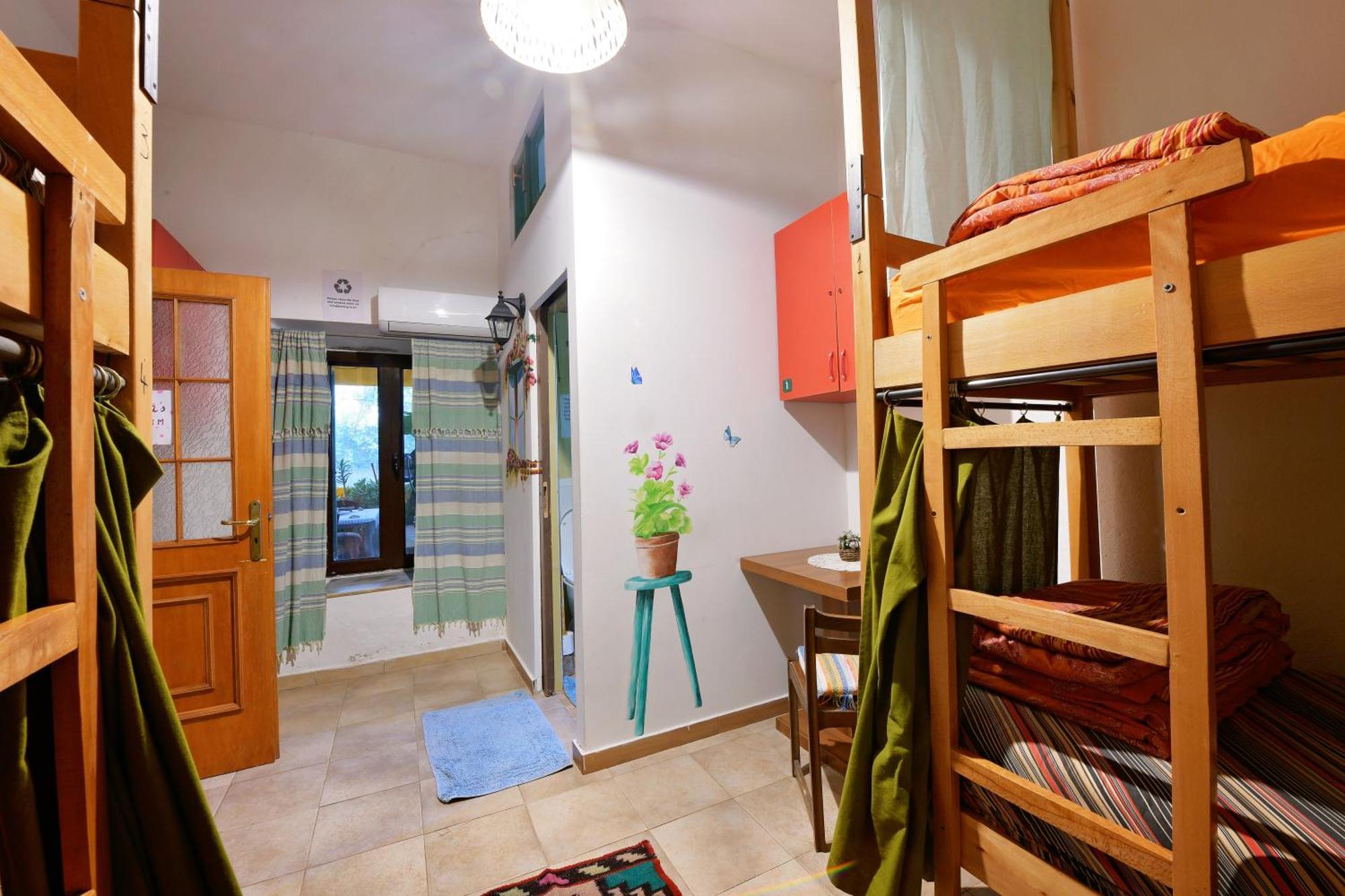 Mi Casa Es Tu Casa - Shkodra Backpackers Hostel Ngoại thất bức ảnh