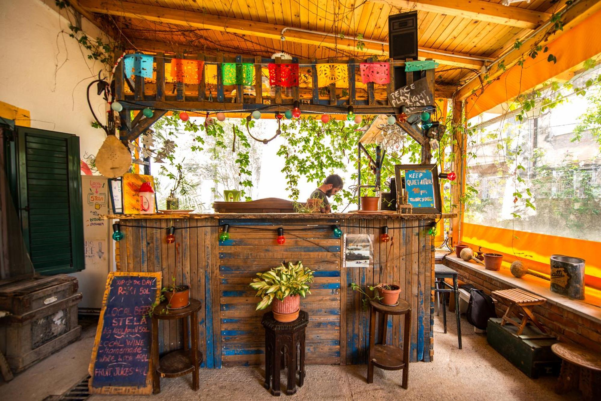 Mi Casa Es Tu Casa - Shkodra Backpackers Hostel Ngoại thất bức ảnh