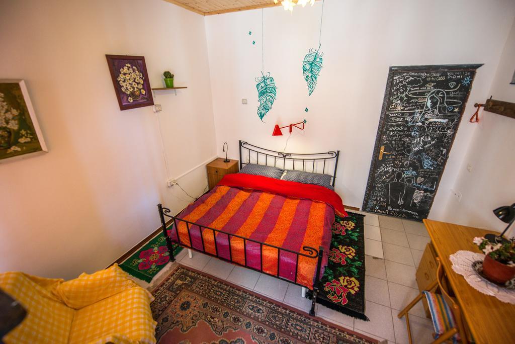 Mi Casa Es Tu Casa - Shkodra Backpackers Hostel Ngoại thất bức ảnh