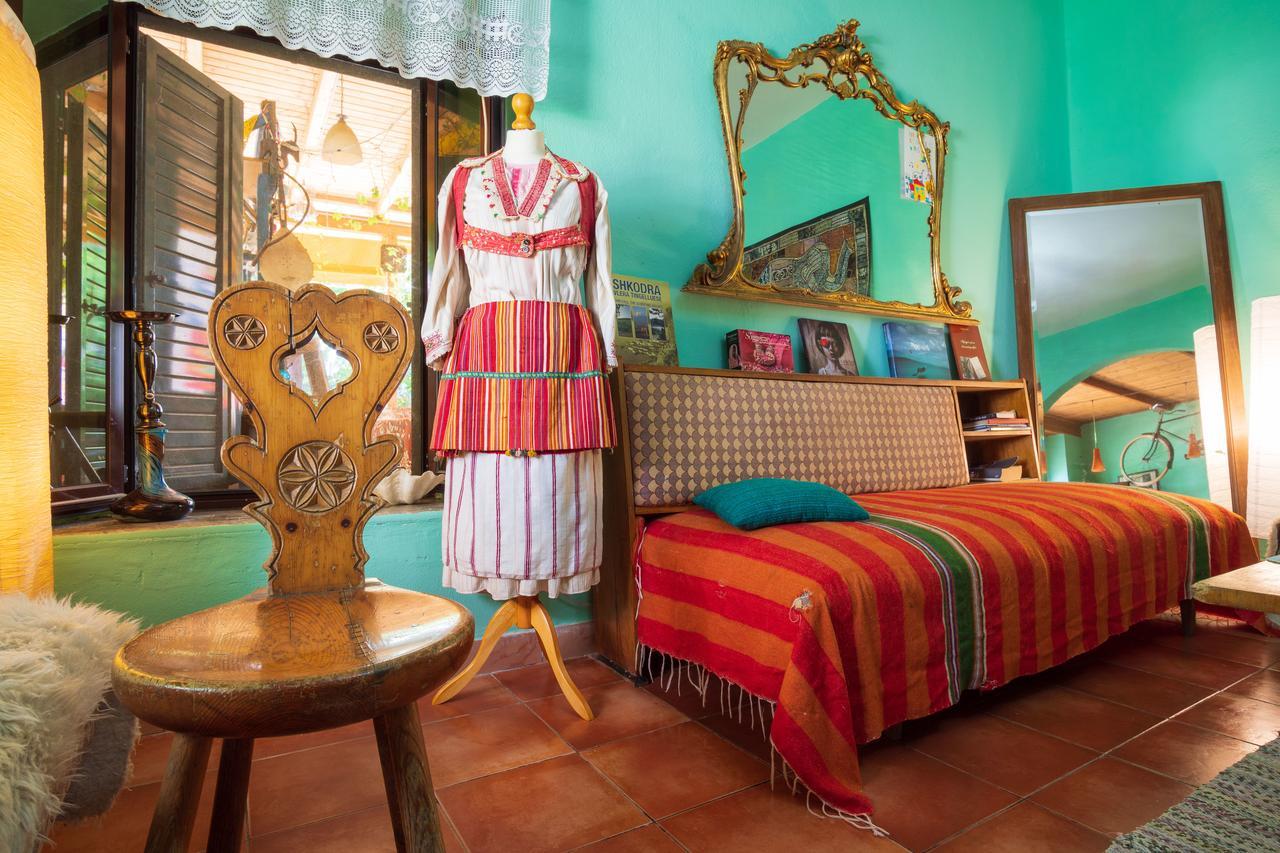Mi Casa Es Tu Casa - Shkodra Backpackers Hostel Ngoại thất bức ảnh
